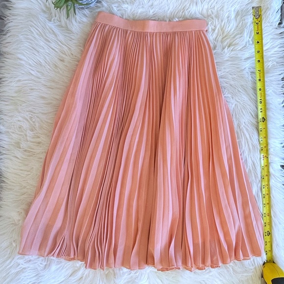 Vintage peach chiffon on accordion pleated skirt - Picture 2 of 4